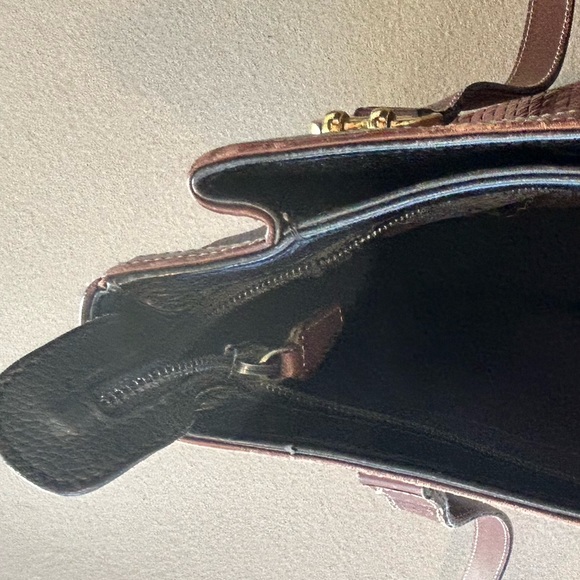 Vintage Bally Brown Woven Tote Bag. Good condition but zipper needs repair. - Picture 7 of 11